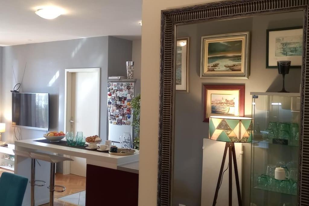 Apartment Pupila Солин Екстериор снимка